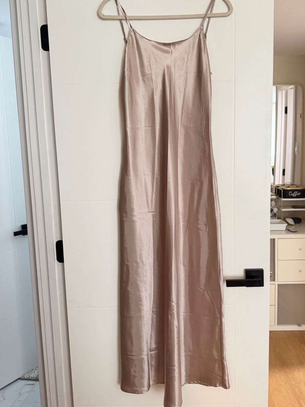Alexander Del Rossa Beige Satin Nightgown Women Size M